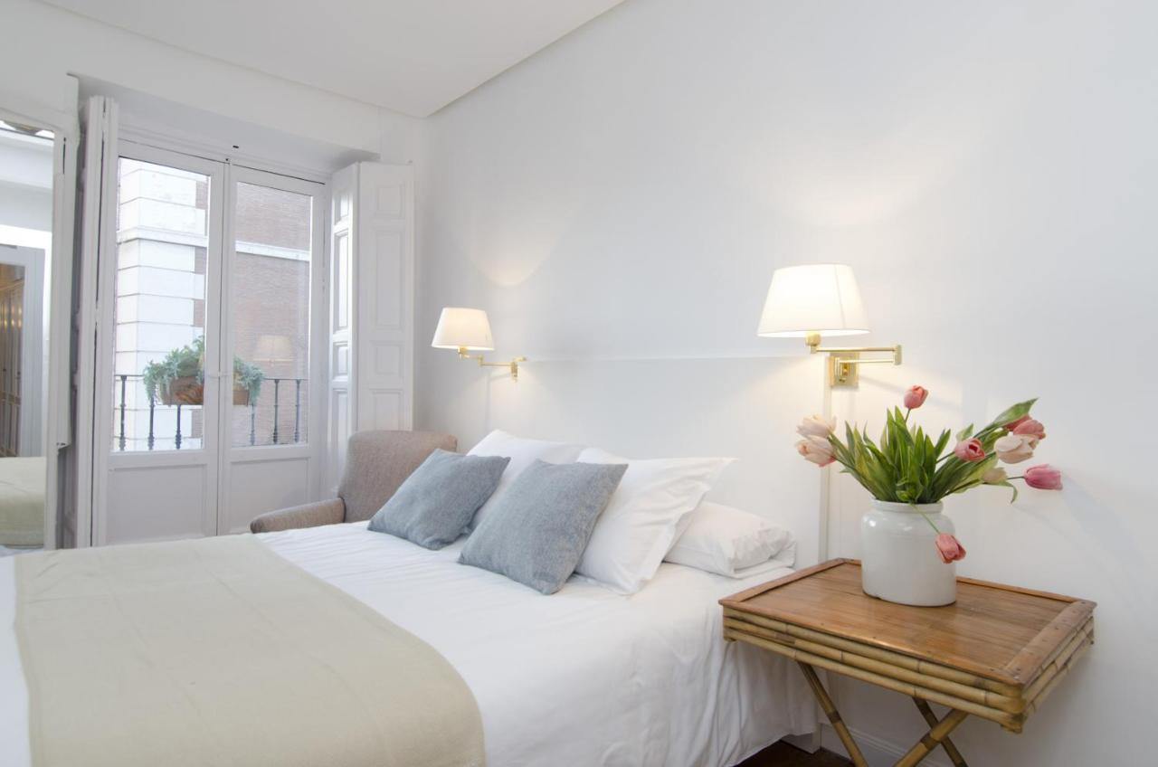 Apartamento Paseo Del Prado II En Madrid Exteriör bild