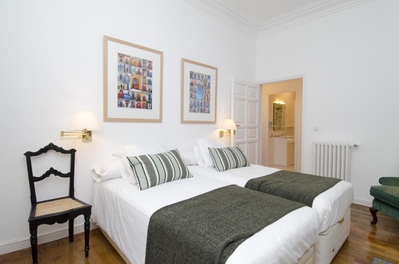 Apartamento Paseo Del Prado II En Madrid Exteriör bild