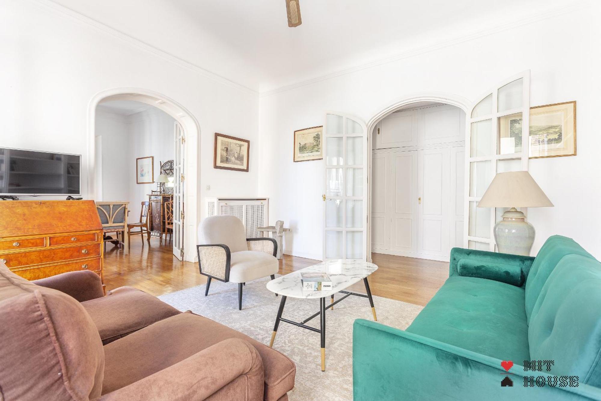 Apartamento Paseo Del Prado II En Madrid Exteriör bild